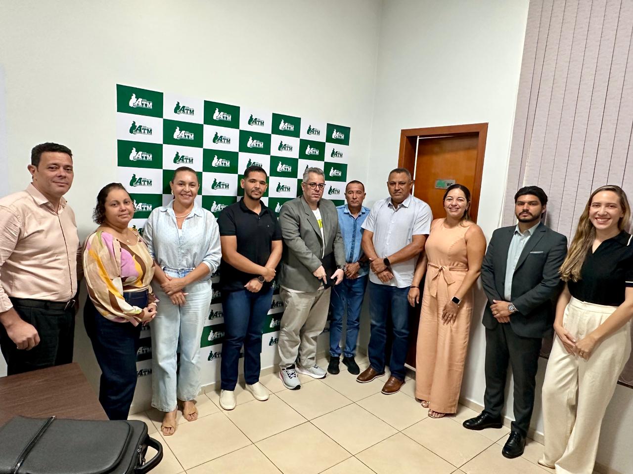 O prefeito *Edson Neiva da Silva, acompanhado de sua equipe técnica, participou de importante reunião na **ATM – Associação Tocantinense de Municípios*, no Observatório do Programa Gestão com Norte